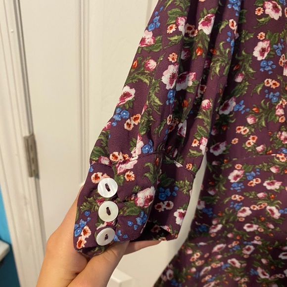 Floral Semi-Fitted Dress - Picture 3 of 6